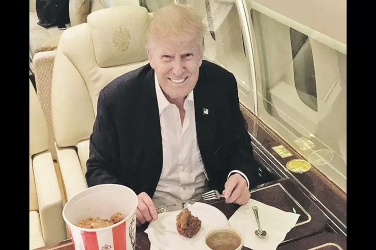 Trampın səyahət zamanı  yediyi yeməklər:   Nazirin gözlənilməz ETİRAFI 