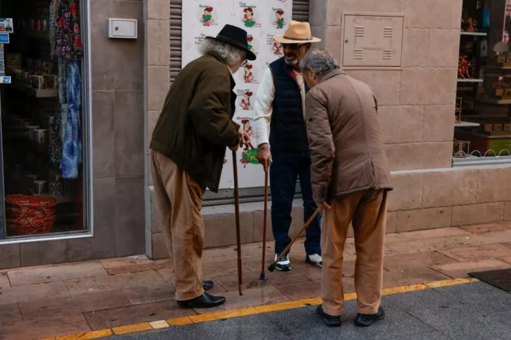 Almaniyada pensiyaçılar  nə qədər pul alırlar? 