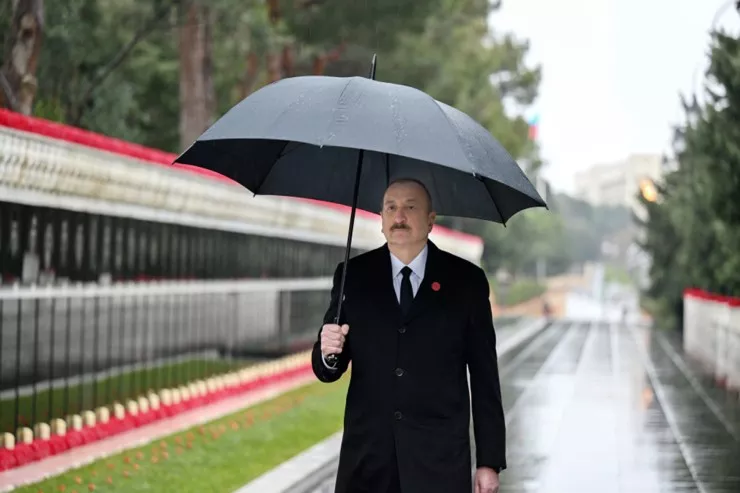 Prezident Şəhidlər xiyabanından paylaşım etdi - VİDEO 