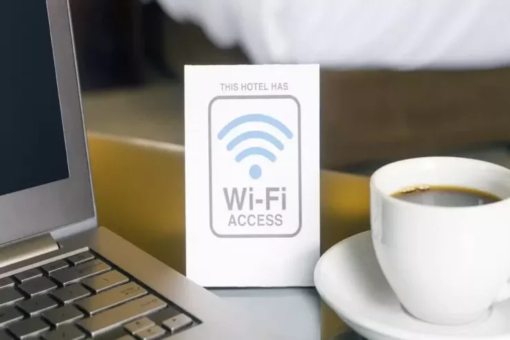 Otellərdəki Wi-Fi-dan heç vaxt istifadə etməyin:  mütəxəssislər səbəbini izah edir
