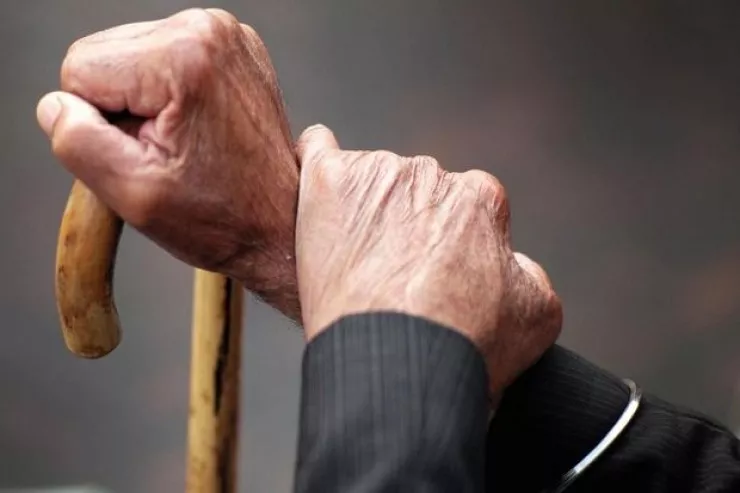 Bakıda 93 yaşlı kişinin  meyiti küçədə tapıldı