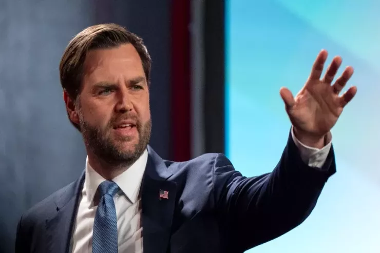 Vens fevralda Azərbaycana gəlir 