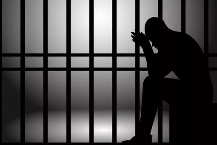 Dövlət başçısının sağ əli dövlətə xəyanətdə  ittiham olunur