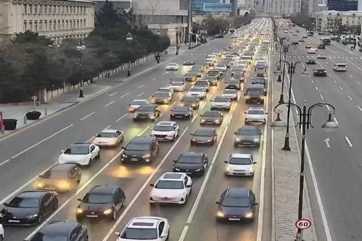 Bakıda bu yollarda sıxlıq var - SİYAHI 