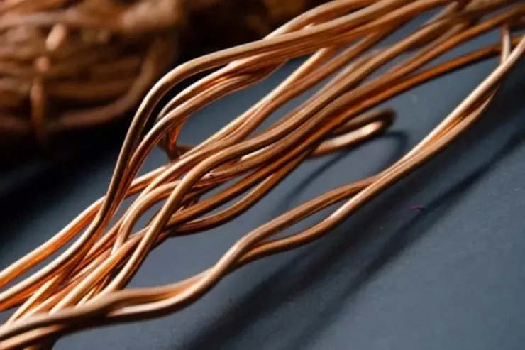 Alimlərdən yeni kəşf - Mis məftillər tarix olacaq 