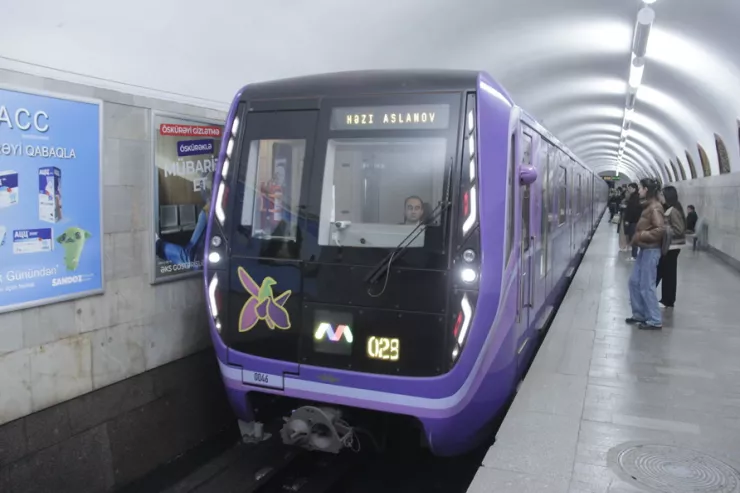 Bakı metrosunda yubanma  - YENİLƏNİB 