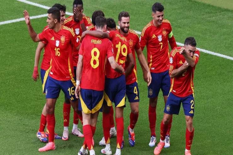 İspaniya millisinin keçmiş oyunçusuna ömürlük PENSİYA  - 36 yaşı var