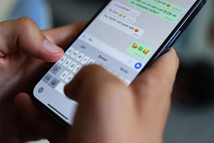 Balakəndə kişi bu mesaja görə bacanağını və arvadını  bıçaqladı - QISQANCLIQ 