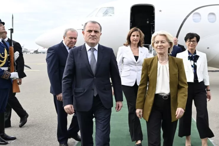 Avropa Komissiyasının prezidenti Azərbaycana gəldi 