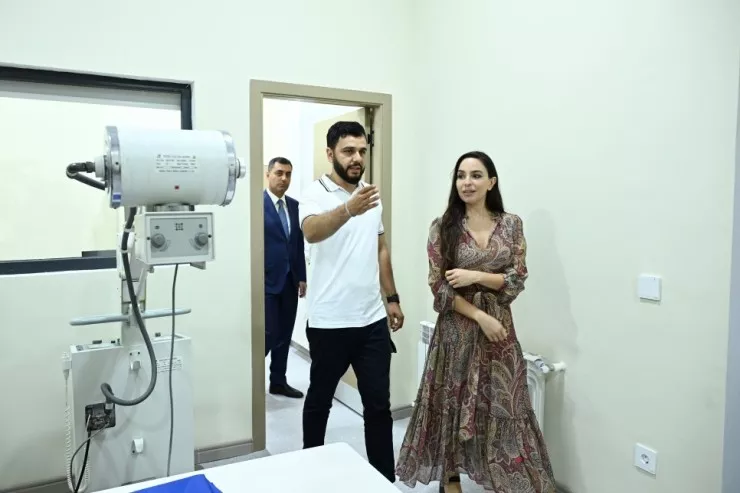 Leyla Əliyeva  Yevlaxda Sahibsiz heyvanlara qayğı mərkəzində olub -FOTOLENT  -YENİLƏNİB 