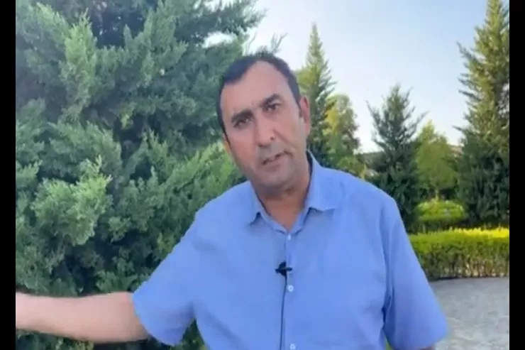 Xuliqanlıq və dələduzluqda təqsirləndirilən vəkilin  məhkəməsi başladı