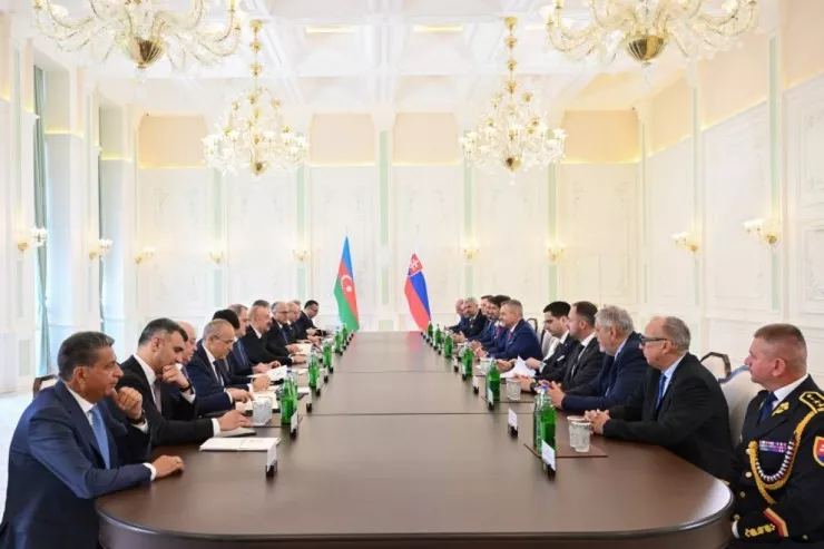 İlham Əliyevin Şuşada Slovakiya Prezidenti ilə geniş tərkibdə görüşü olub -FOTOLENT 