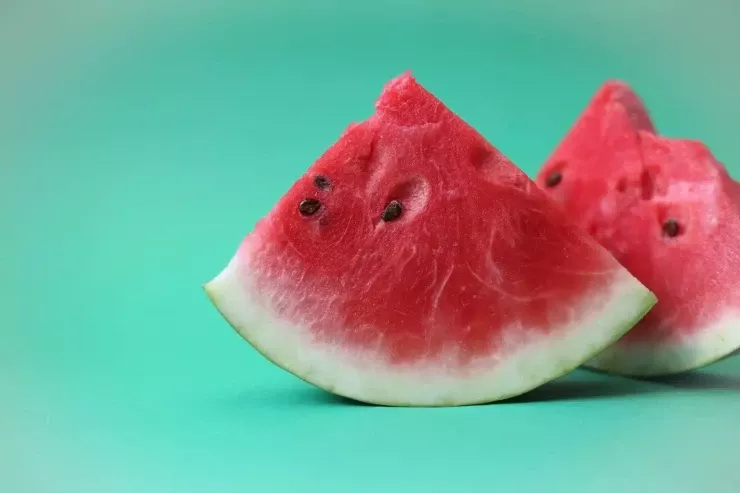 Qarpız yemişlə  spirtli içki   içmək olar?
