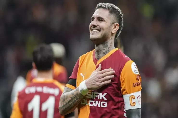 "Qalatasaray" İkardiylə vidalaşdı 