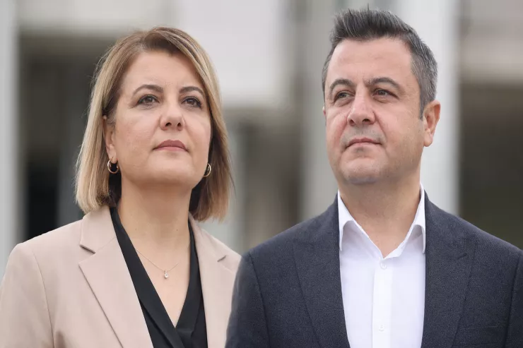 Türkiyədə bələdiyyəyə əməliyyat: CHP-li sədr  və həyat yoldaşı saxlanıldı -FOTOLENT 
