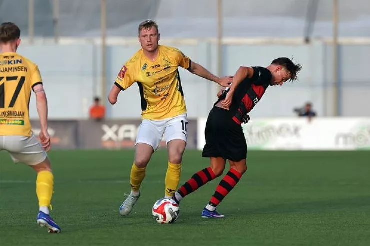 Bir qolu olmayan  futbolçu qol vurub tarixə düşdü