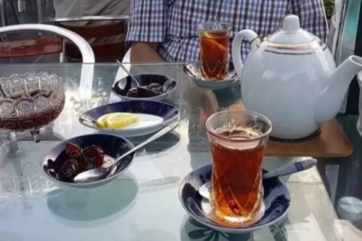 Bakıda 78 yaşlı kişi kafedə öldü 