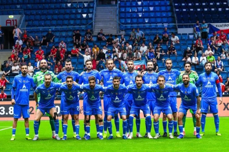 Prezident bu futbolçulara 1 milyon manat  ayırdı