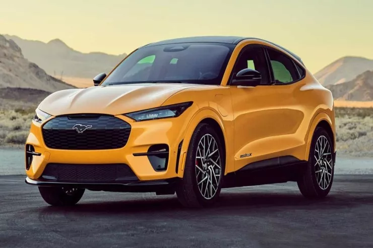 Uberin yeni taksiləri “Ford Mustang Mach-E”  olacaq
