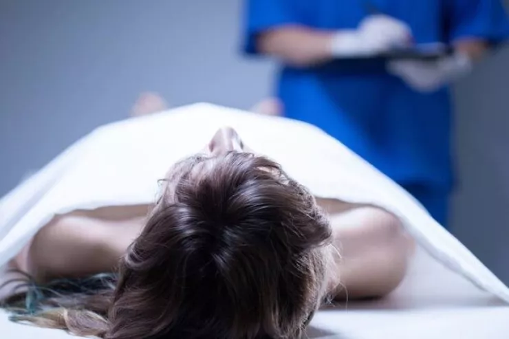 Bakıda 35 yaşlı kişi əvvəlcə keçmiş arvadını və qayınanasını öldürdü,  sonra özünü