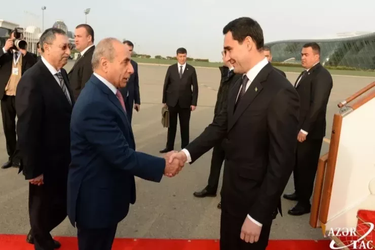 Sərdar Berdiməhəmmədov Azərbaycana gəldi