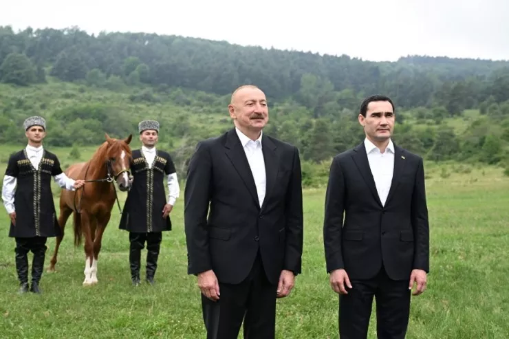 Türkmənistan Prezidentinə Qarabağ atı hədiyyə edildi -FOTOLENT 