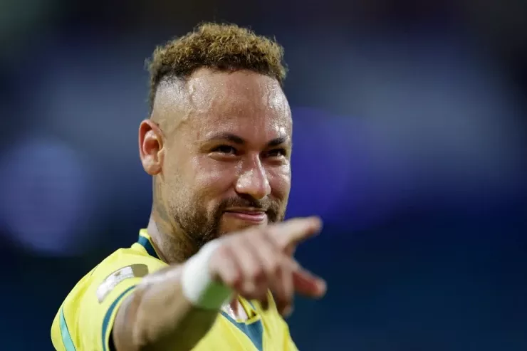 Neymar Pele və Kafunun Dünya çempionatındakı  nailiyyətlərinə   çatdı