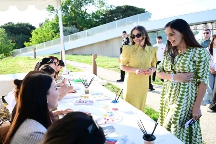 Leyla Əliyeva və Alona Əliyeva Xeyirxahlıq Festivalında - FOTOLENT 