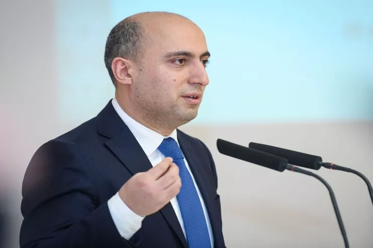10 minə yaxın  müəllimin əmək müqaviləsinə xitam verildi - NAZİR 