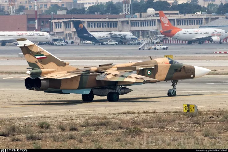 İrandan gələn iki Su-24  vuruldu