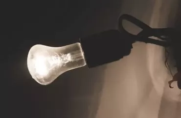 Xiaomi 17 il işləyən ağıllı lampa  təqdim etdi