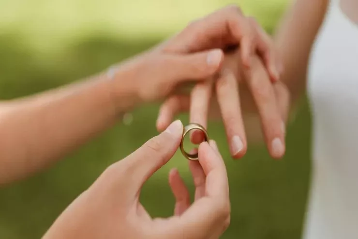 Bu evliliyə görə  qadına HÖKM OXUNDU