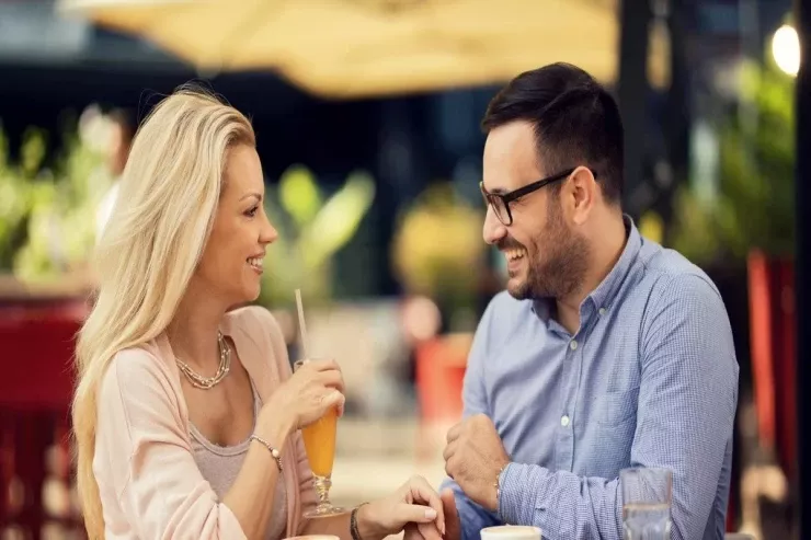 Kişi qadına bu 2 ifadəni  söyləyirsə, onu sevir 