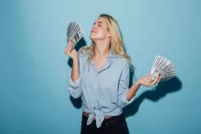 Pul və şans  qayıdır: üç BÜRC üçün 