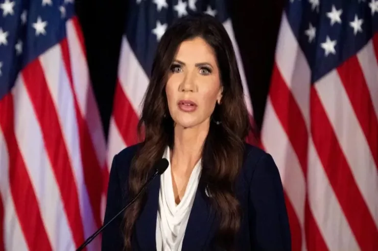 İşdə məhəbbət macərası:  Tramp naziri işdən çıxardı 