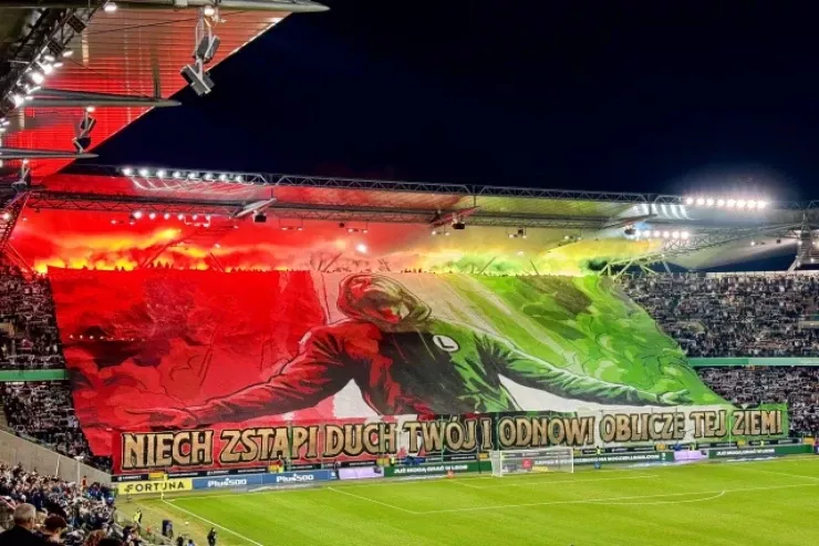 Belə liqa yoxdur  - Hər komandanın aşağı liqaya  düşmək və ya çempionluq şansı  var