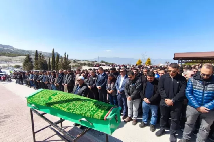 Polis rəisi maşınında ölü  tapıldı