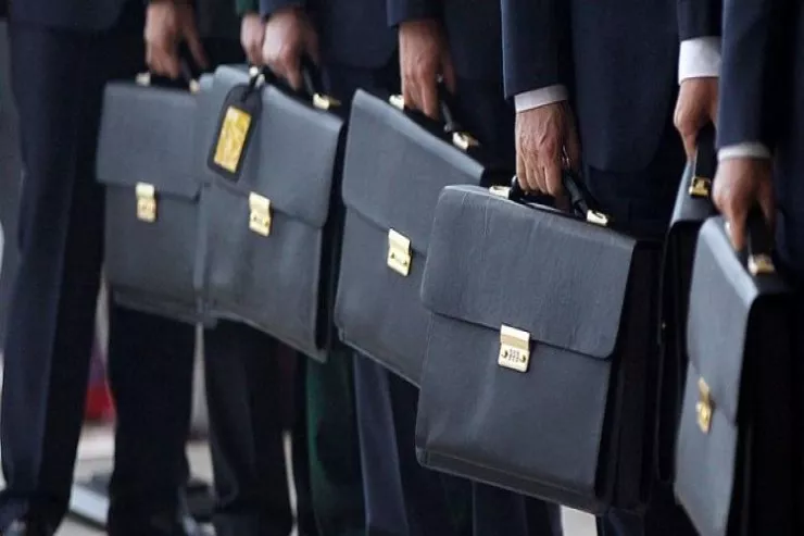 Dövlət qulluqçularının bu imtiyazları  ləğv edildi