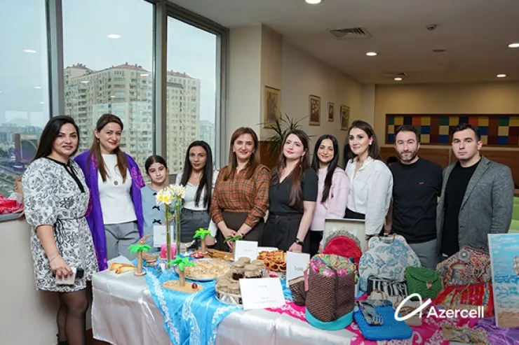 "Azercell" könüllüləri Novruz və Ramazan bayramları münasibətilə xeyriyyə yarmarkası təşkil edib