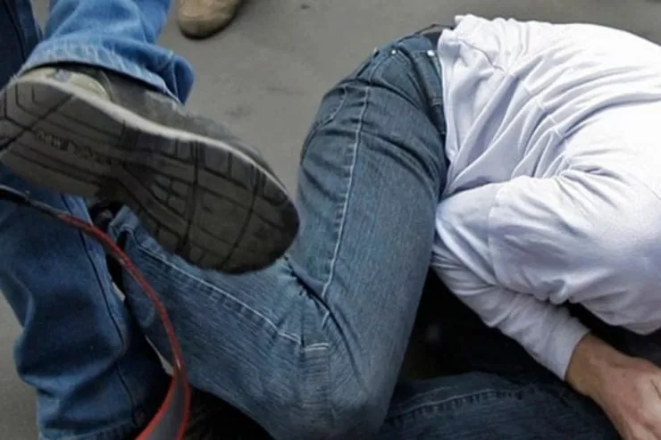 Qonşusu tərəfindən döyülən şəxs xəstəxanalıq oldu 