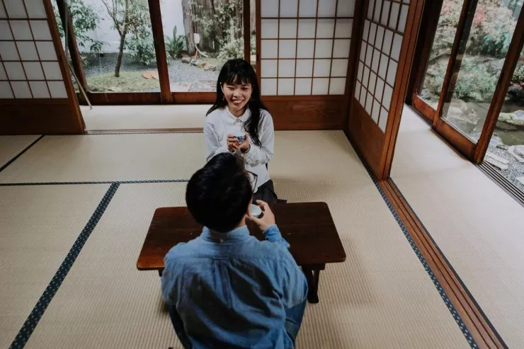 Niyə yaponlar tozu daha az silir?  - Səbəbi sizi təəccübləndirəcək