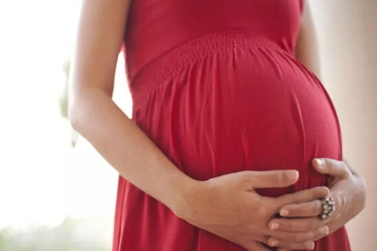 Kişi yemək bişirməyən  hamilə arvadını öldürdü