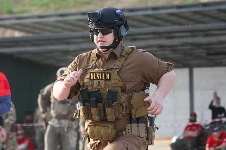 Kadırovun oğlu Rusiyanın ən gənc mayorudur  - 18 yaşı var