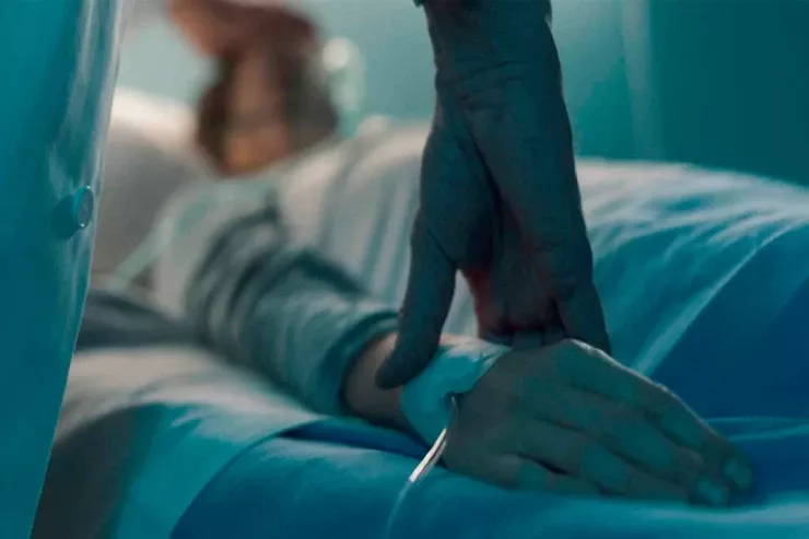 Bakıda gənc oğlan müəmmalı şəkildə öldü