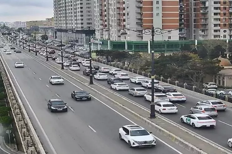 Bakıda bu yollarda sıxlıq var - SİYAHI 