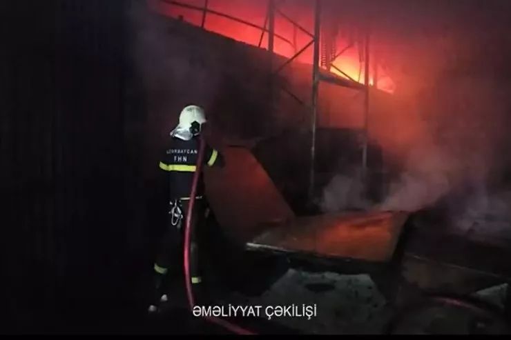 Bakı-Sumqayıt yolundakı obyektlərdə   YANĞIN - VİDEO 