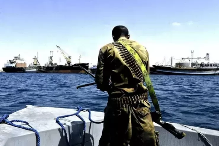 Somali quldurları  BƏƏ bayraqlı tankeri ələ keçirdilər