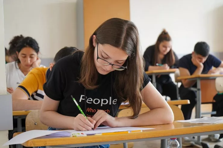 30 minə yxın şagird və abituriyent Azərbaycan dili fənni  üzrə imtahan verdi -YENİLƏNİB 
