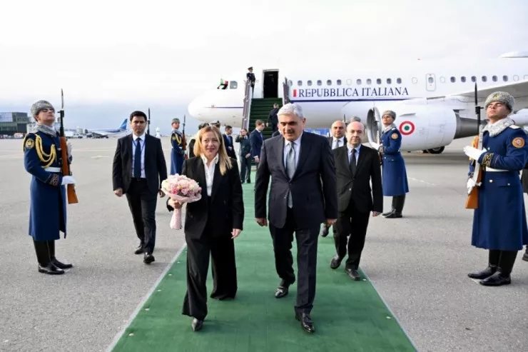 Meloni Azərbaycana gəldi
