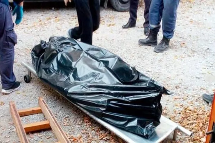 Bakıda daha bir evdən meyit tapıldı 